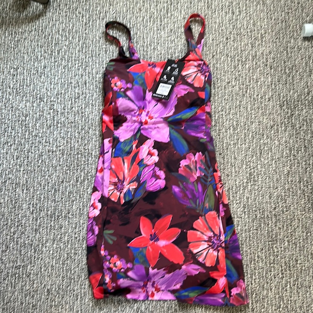 NWT Lost Lake Swim Dress Size 8 Built in Bra And Shorts.